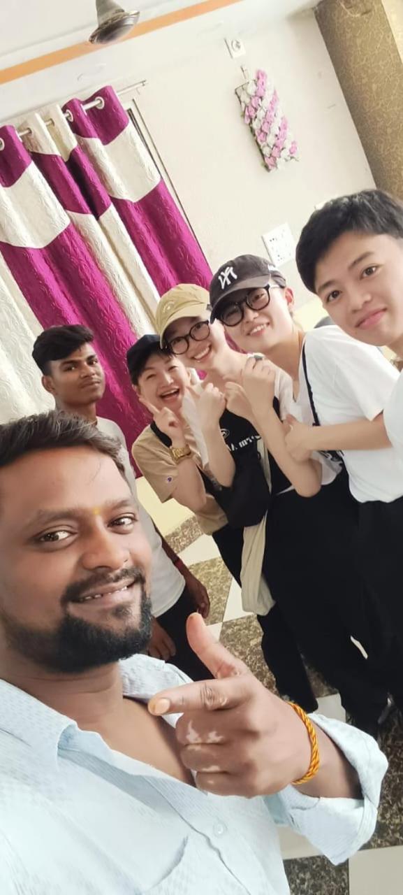 Basant Vihar International Hotel Gaya Bagian luar foto