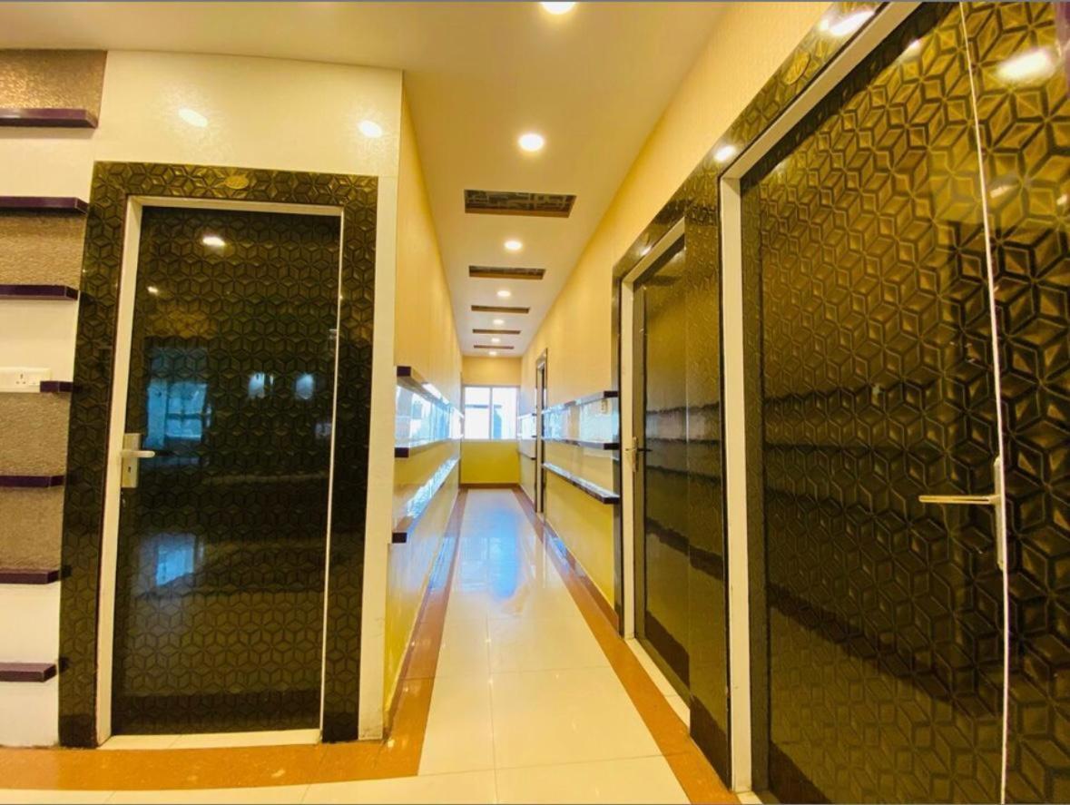Basant Vihar International Hotel Gaya Bagian luar foto